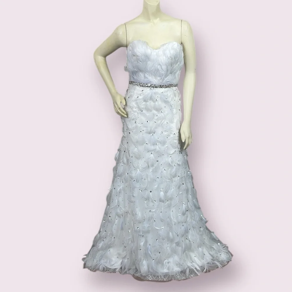 NWT Mac Duggal White Feather Rhinestone Sweetheart Strapless Gown Dress Wedding